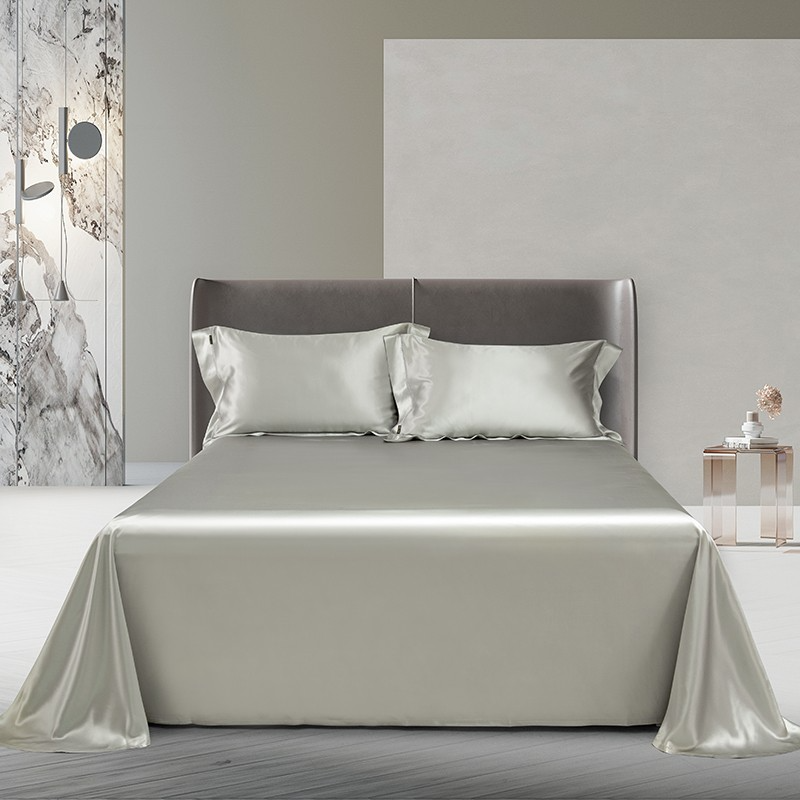 Luxury Mulberry Silk Duvet Cover Set in Pearl Silver (25 Momme)