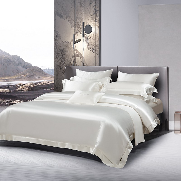 Luxury Mulberry Silk Duvet Cover Set in Pearl White (25 Momme)