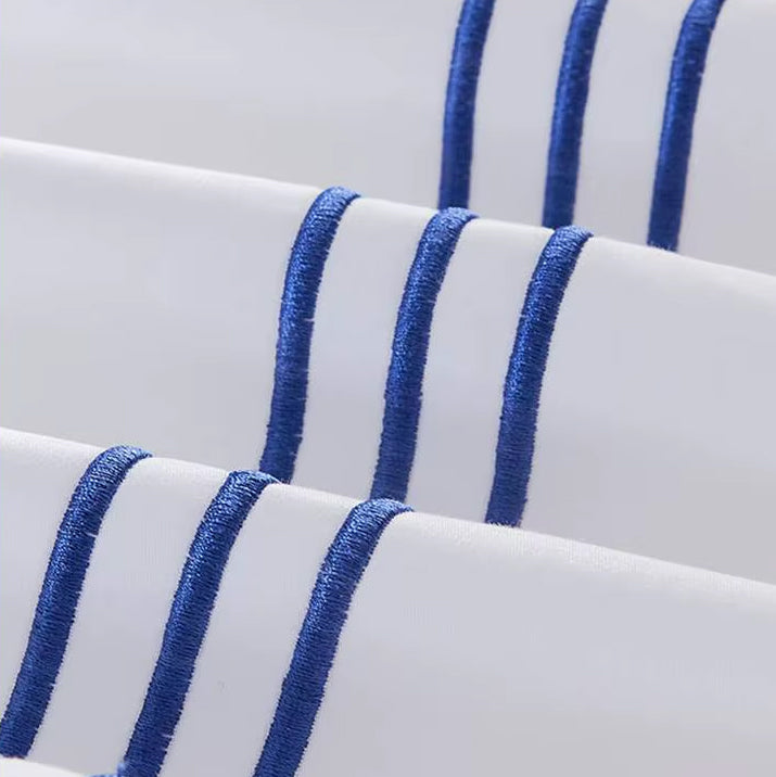 Luxury Hotel Egyptian Cotton Duvet Cover Set in White &amp; Blue (600TC)
