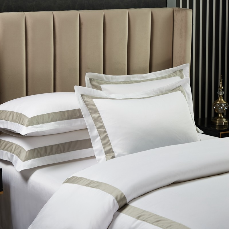 White Hotel Egyptian Cotton Duvet Cover Set (600TC)