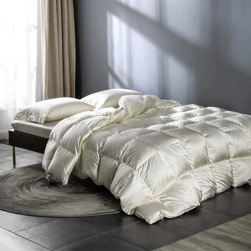 Luxury Goose Down Comforter with Jacquard Satin Shell