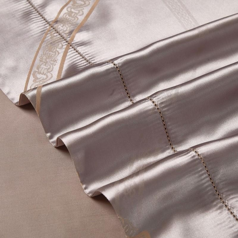 Luxury Mulberry Silk Duvet Cover Set in Champagne Taupe (22 Momme)