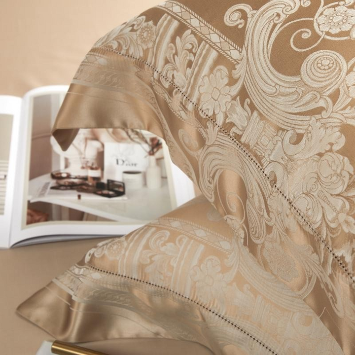 Luxury Mulberry Silk Duvet Cover Set in Champagne Gold (22 Momme)