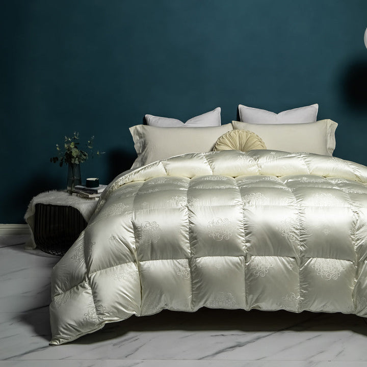Luxury Goose Down Comforter with Jacquard Satin Shell