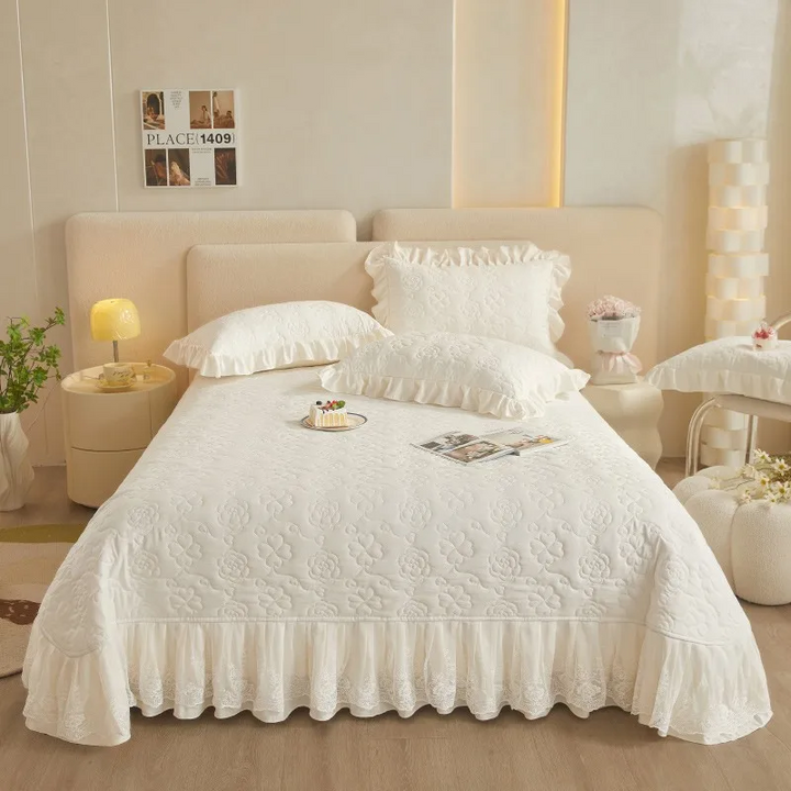 Luxury Ivory Cotton &amp; Lace Bedspread Set – Romantic Quilted Coverlet (3-Piece)